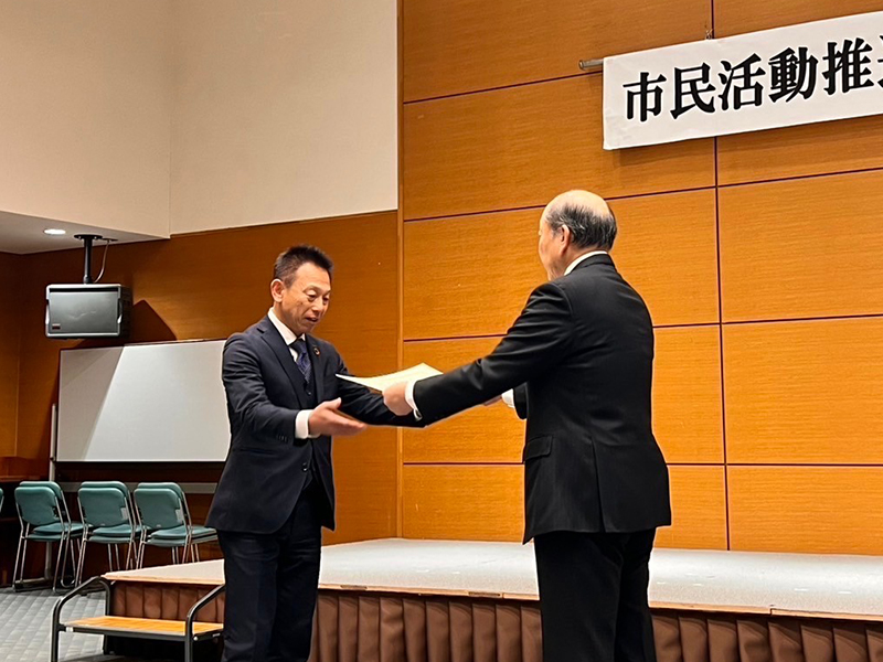 贈呈式の様子